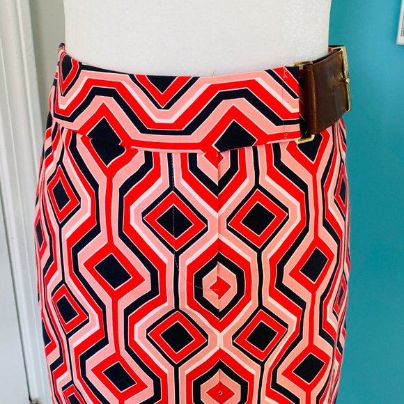 Michael Kors Mod Inspired A Line Skirt w Leather Belt Detail (size 4P) - Picture 3 of 12